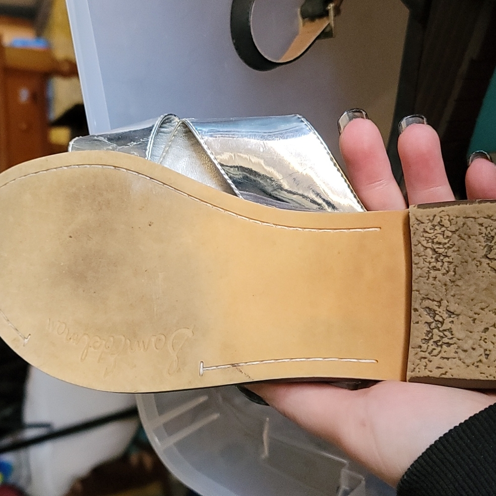 Sandles - Picture 3 of 3